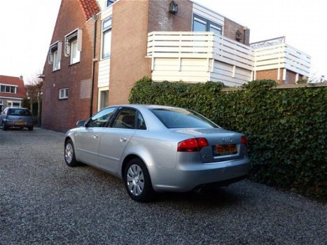 Audi A4 - 1.6 Pro Line 44.744 KM - 1