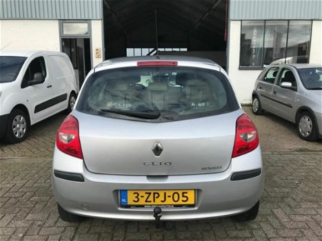 Renault Clio - 1.2-16V Authentique Airco/ MFC/ El. Raam/ APK - 1