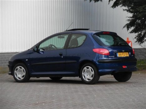 Peugeot 206 - 1.6 XS Nieuwe Apk/NAP/NETTE AUTO - 1