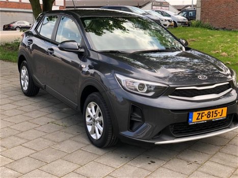 Kia Stonic - 1.2 MPi Design Edition NAVI-ACHTERUITRIJCAMERA-LMV - 1