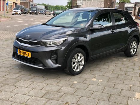 Kia Stonic - 1.2 MPi Design Edition NAVI-ACHTERUITRIJCAMERA-LMV - 1