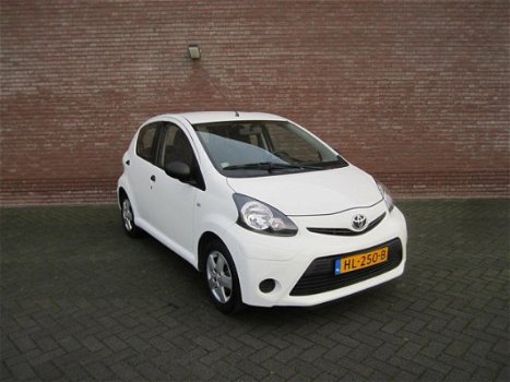 Toyota Aygo - 1.0-12V Cool - 1