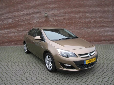 Opel Astra - 1.4 Turbo Edition - 1