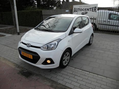 Hyundai i10 - bleu drive 5 deuren airco centrale vergrendeling lp g 3 . belasting 30 euro per maand - 1