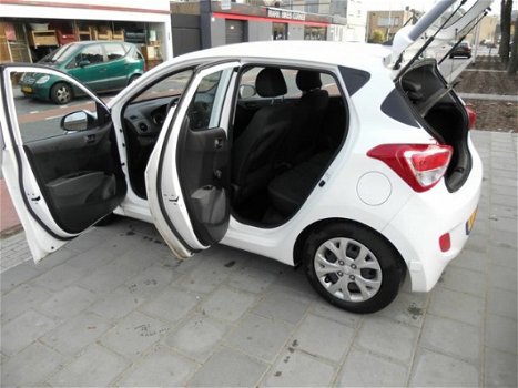 Hyundai i10 - bleu drive 5 deuren airco centrale vergrendeling lp g 3 . belasting 30 euro per maand - 1