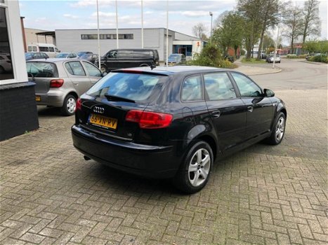 Audi A3 Sportback - 1.6 Attraction Pro Line Business 5drs Airco Cruise Control Navi 4xElk.ramen bj20 - 1