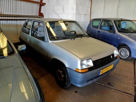 Renault 5 - 5 1.4 Cosmopolitan automaat | 121.411 KM | NAP - 1