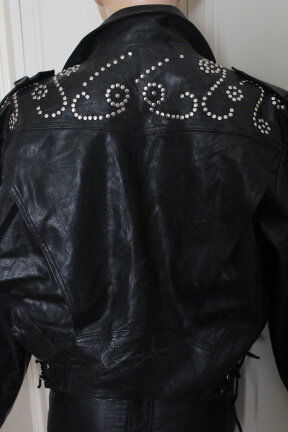 Stoer jack met studs, riem, veters en ritsen - Afbeelding 2