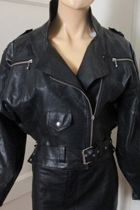 Stoer jack met studs, riem, veters en ritsen - Afbeelding 3