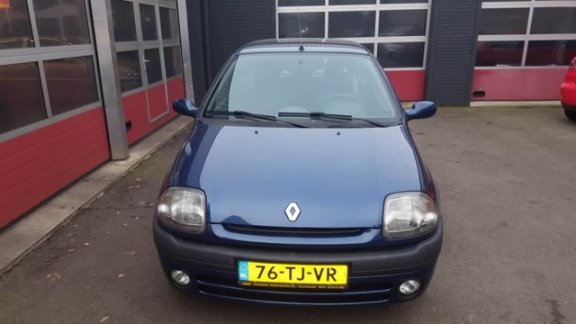 Renault Clio - 1.2-16V RT - 1