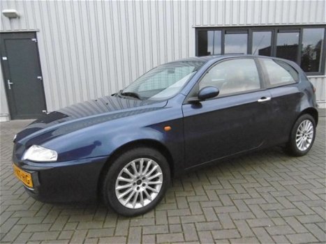 Alfa Romeo 147 - 1.6 T.Spark Edizione Esclusiva Airco Leer - 1