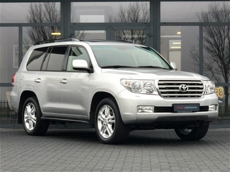 Toyota Land Cruiser V8 - 4.5 D-4D Executive 7p. Leder, Navi, Dak, Xenon, Stoelverwarming, ECC, CC, 2 - 1