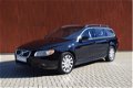 Volvo V70 - D3-165PK-5 Cilinder-Leer-17 Inch-Xenon - 1 - Thumbnail