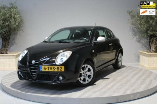 Alfa Romeo MiTo - 1.4 Distinctive 2009/ Airco/ Elek ramen + Spiegels/ Radio CD/ Mistlampen/ 2 Nieuwe - 1