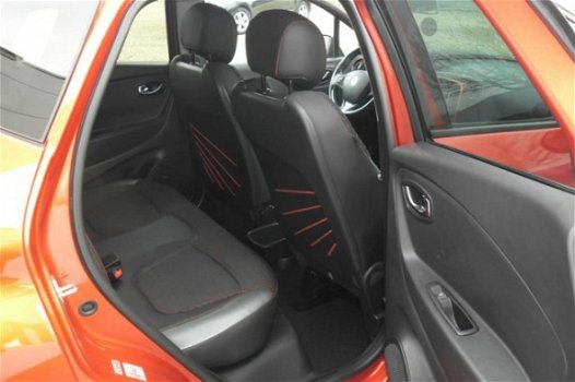 Renault Captur - 1.2 TCe Helly Hansen AUTOMAAT, verwarming stoel, trekhaak, navigatie, alum. velgen - 1