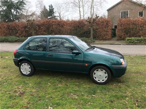 Ford Fiesta - 1.3i Airco+Stuurbekr-+Jaar APK+BJ 2002 - 1