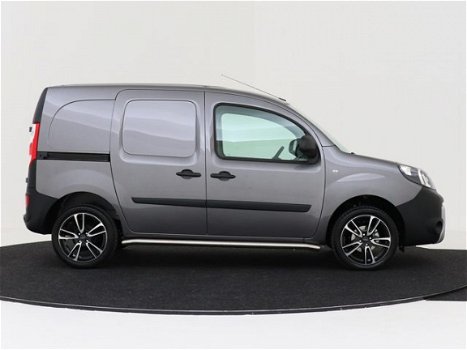 Renault Kangoo Express - 1.5 dCi 75pk Airco Navigatie Cruise control PDC Bumper in kleur - 1