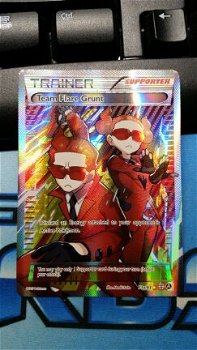 Team Flare Grunt (Alt Art) 73a/83 Generations - 1