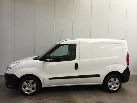 Fiat Doblò Cargo - 1.3 MultiJet L1H1 90PK AUDIO/CD-CRUISE-ELECTR.PAKKET-CV-SCHUIFDEUR End Of Year Sa - 1