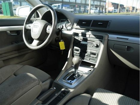 Audi A4 - 2.0 TFSI quattro Pro Line Aut - Xenon - Navi - 1