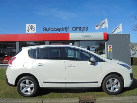 Peugeot 3008 - 1.2 PureTech Style Mooie 3008 met Car-Pass, Panoramadak en navigatie - 1