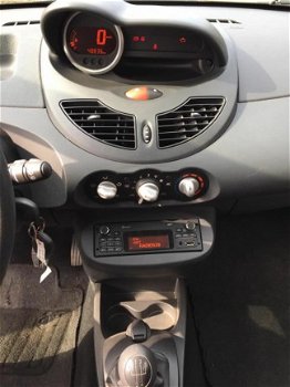 Renault Twingo - 1, 2 16V 48000 km onderhoudsboekje aanwezig Airco, niet rokers auto, hele strakke a - 1