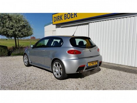 Alfa Romeo 147 - 3.2 V6 24V GTA - 1