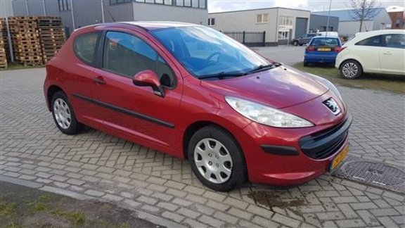 Peugeot 207 - 1.4-16V XR - 1