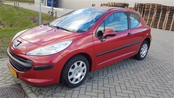 Peugeot 207 - 1.4-16V XR - 1