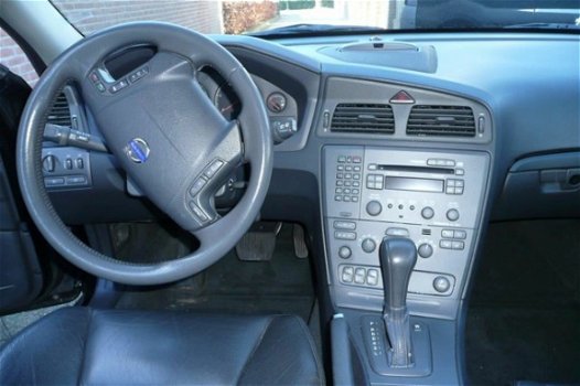 Volvo V70 - 2.4 D5 Geartronic Comfort Line - 1