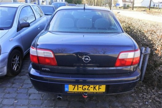 Opel Omega - 2.2i-16V Elegance trekhaak apk tot 1-5-2019 - 1