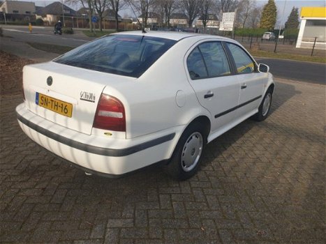 Skoda Octavia - 1.6 100PK GLX EXPORT GEEN APK - 1