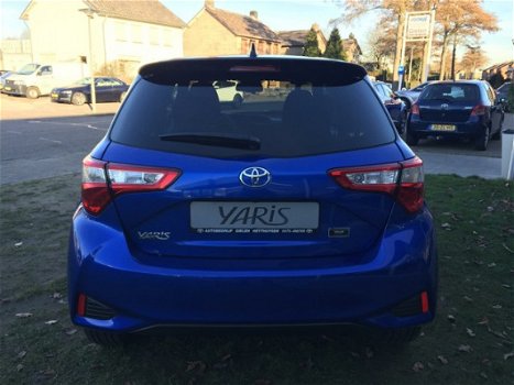 Toyota Yaris - 1.5 VVT-i Bi-Tone | Navi | 16inch | Keyless | TSS | Stoelverw - 1