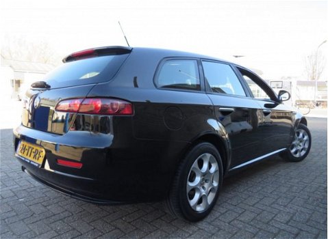 Alfa Romeo 159 Sportwagon - 1.8 mpi Distinctive AIRCO/ECC / CRUISE CONTR - 1