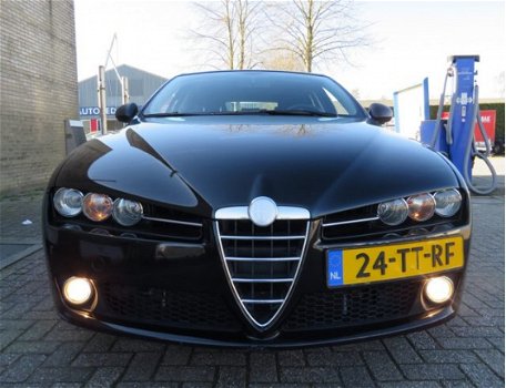 Alfa Romeo 159 Sportwagon - 1.8 mpi Distinctive AIRCO/ECC / CRUISE CONTR - 1