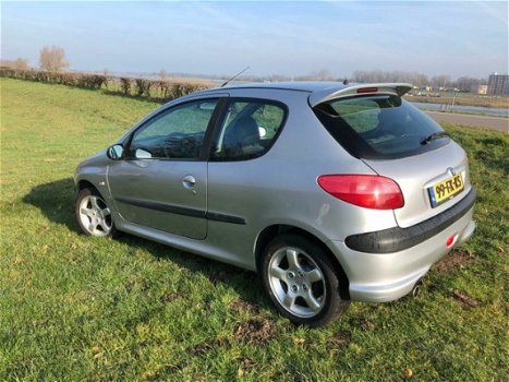 Peugeot 206 - GTI 2.0-16V - 1