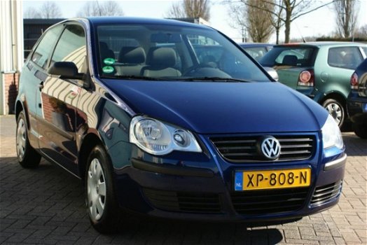 Volkswagen Polo - 1.2 Trendline AIRCO/CENT.DEUR.VERG./NW APK - 1