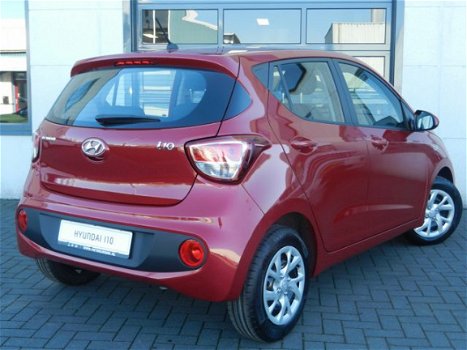 Hyundai i10 - 1.0i Comfort VAN € 14.095, - VOOR € 11.845, - 1