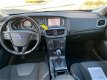 Volvo V40 - 1.6 D2 Kinetic Automaat, Navigatie, pdc, - 1 - Thumbnail