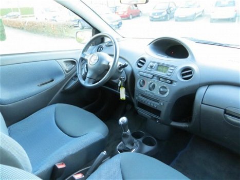 Toyota Yaris - 1.3 VVT-i S-Line - 1