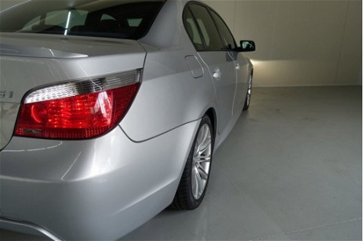 BMW 5-serie - 525i Business Line Sport M pakket, automaat, leer, bijna YOUNGTIMER, 71246KM - 1