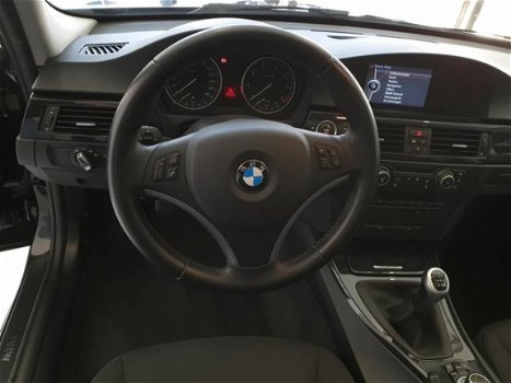 BMW 3-serie - 318i High Executive Sedan - 1