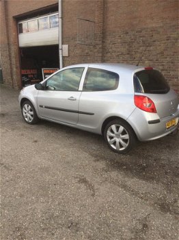 Renault Clio - 1400 - 1