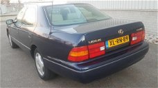 Lexus LS - 400