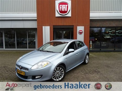 Fiat Bravo - 1.4 T-Jet 16V 120pk Corporate NAVI/CLIMATE/CRUISE/PARKPILOT/ELEK - 1