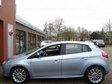 Fiat Bravo - 1.4 T-Jet 16V 120pk Corporate NAVI/CLIMATE/CRUISE/PARKPILOT/ELEK