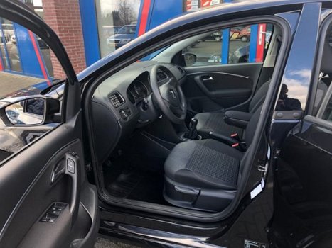 Volkswagen Polo - 1.4TDI Connected 5-Deurs Navi PDC Airco bj2016 - 1