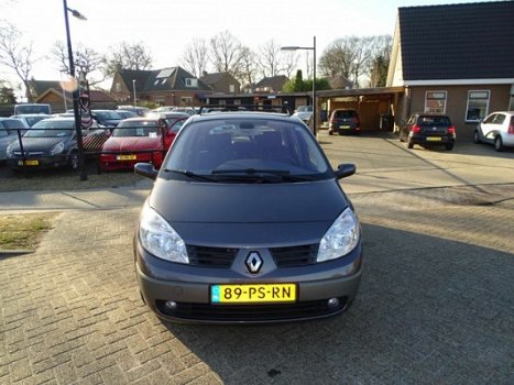 Renault Grand Scénic - 2.0-16V Expression Comfort - 1