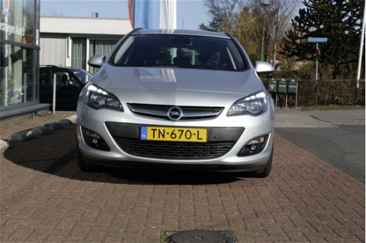 Opel Astra - 1.4 Turbo Ecotec 140pk Enjoy | Parkeersensoren V+A - 1