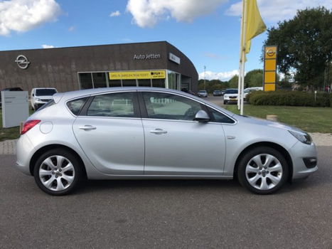 Opel Astra - 1.4 Turbo 120pk (Navi/Haak) - 1